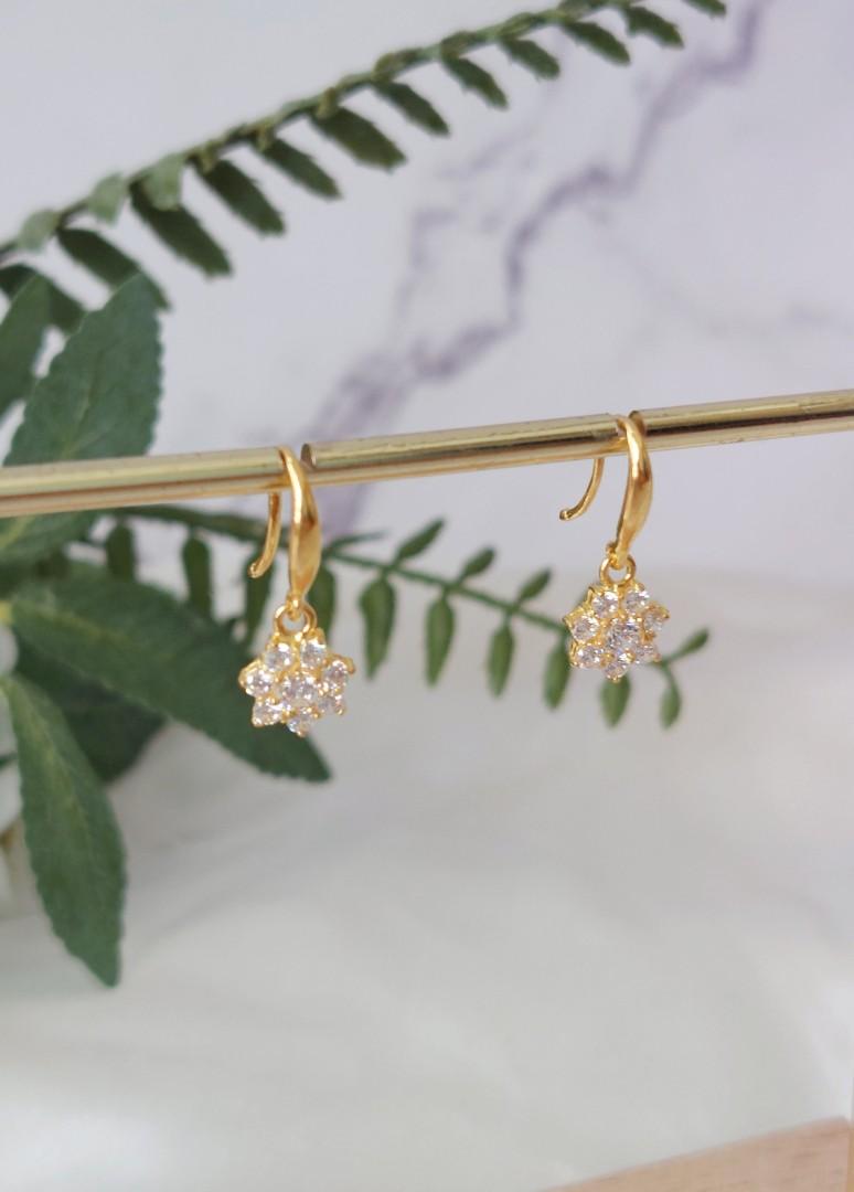 Gold fish 2024 hook earrings