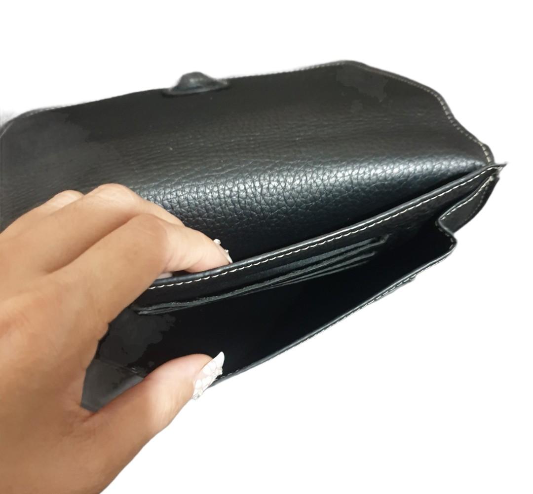 🌸 Classic HERMES Black Dogon Bifold Wallet 🌸 (Category: Luxury Bags & Wallets) located in Bulacan. Submitted by saturday.ph (Listing ID 1128283379, Image 3). Description: 💯 Genuine leather Gently used. Well loved. 💕 RANK AB.