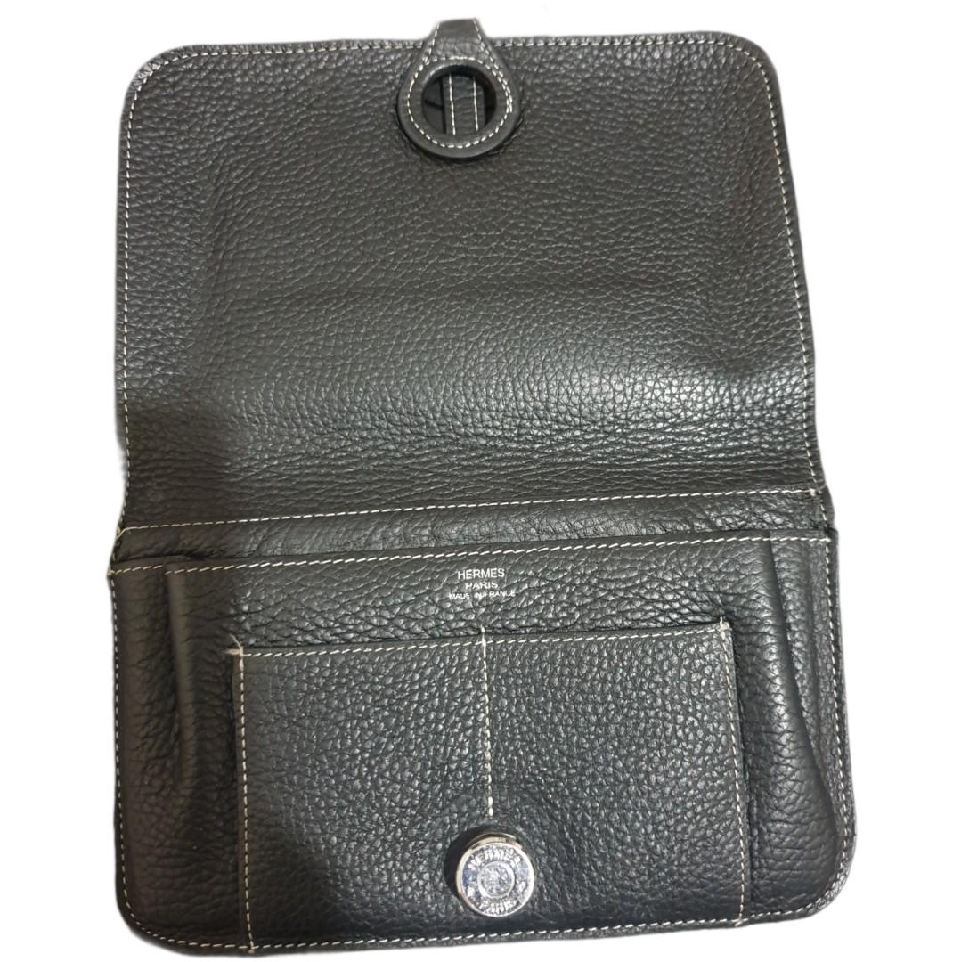 🌸 Classic HERMES Black Dogon Bifold Wallet 🌸 (Category: Luxury Bags & Wallets) located in Bulacan. Submitted by saturday.ph (Listing ID 1128283379, Image 2). Description: 💯 Genuine leather Gently used. Well loved. 💕 RANK AB.