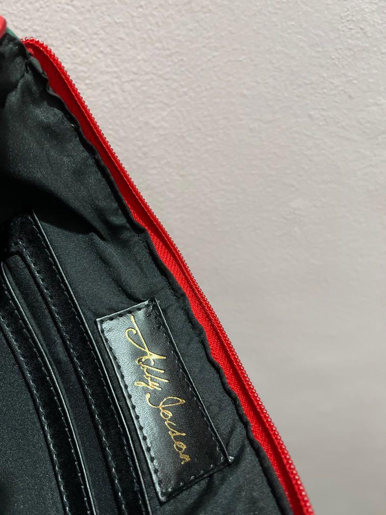 Abby Jocson Watermelon Bag (Leather) (Category: Shoulder Bags) located in Quezon City. Submitted by hellocaitlin (Listing ID 1128256020, Image 3). Description: - can bundle with pineapple bag - was a gift (srp was around 900-1k) - never worn outside / good as new! mop: gcash/shopee checkout mod: lalamove/grab (metro manila) + shopee checkout.