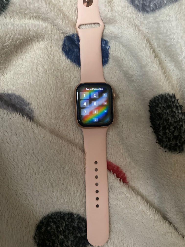 Apple Watch series 4 GPS 44mm Mobile Phones Gadgets Other