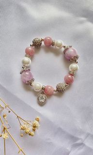 (Category: ) located in . Submitted by glitzygems. (Listing ID 1128224660, Image 1). Description: .