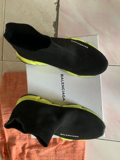 (Category: ) located in . Submitted by zarf_preloved (Listing ID 1128100283, Image 1). Description: .