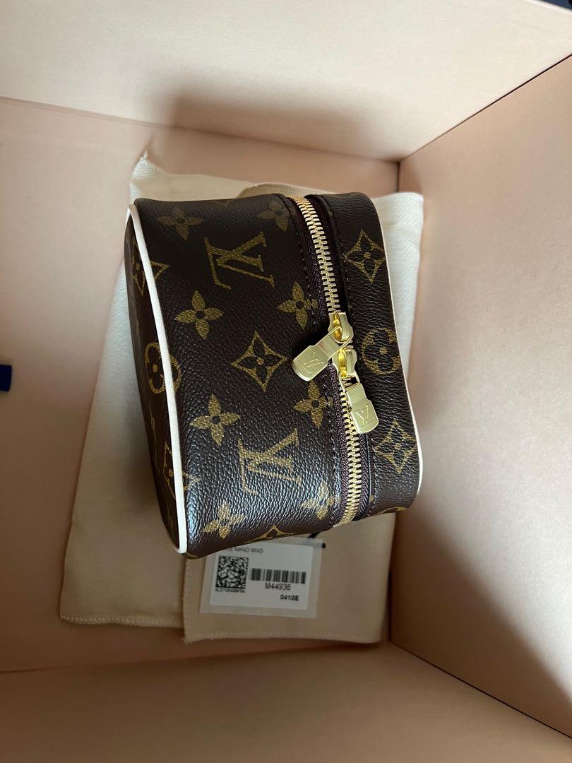 LOUIS VUITTON SAC PLAT PM- WHAT FITS FOR MAMA'S, TRAVEL, AND ALL