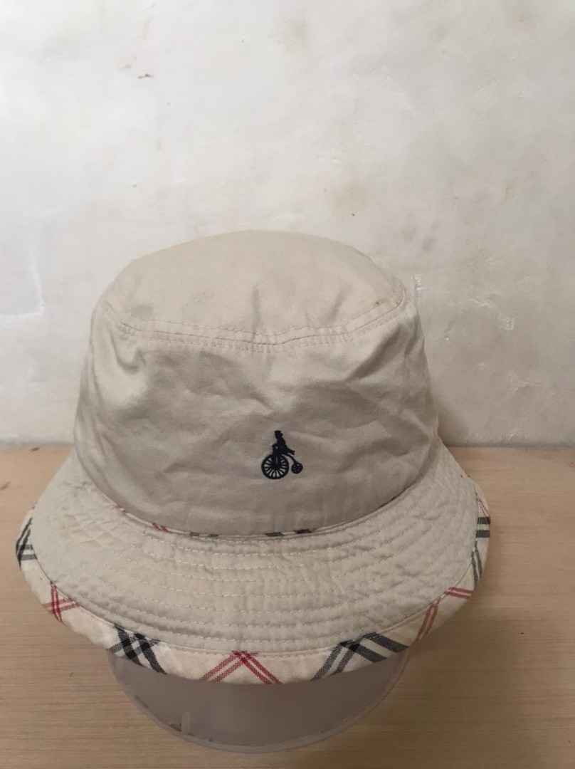 Bucket hat beanpole second original not nike adidas uniqlo, Fesyen
