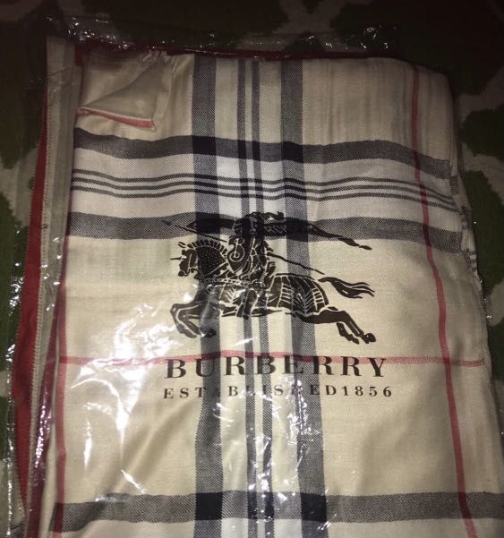 Harga scarf shop burberry original