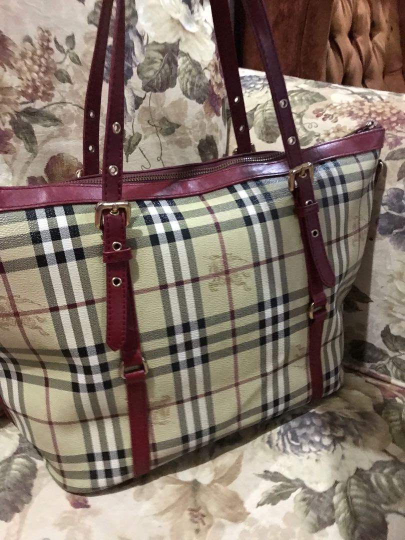 Burberry Tote Bag, Luxury, Bags & Wallets on Carousell
