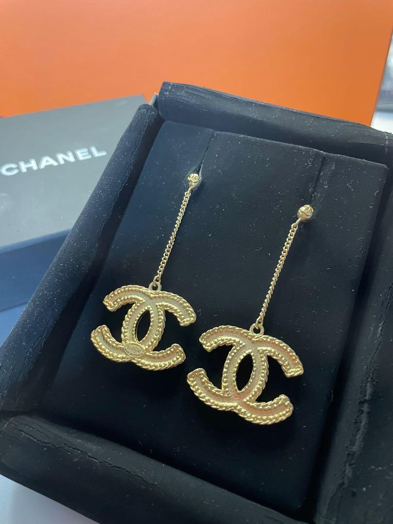 Authentic Chanel Xl Gold Cc Logo Dangle and 50 similar items