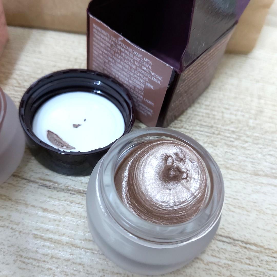 Charlotte Tilbury Pillow Talk Eyes To Mesmerise cream eyeshadow, Beauty