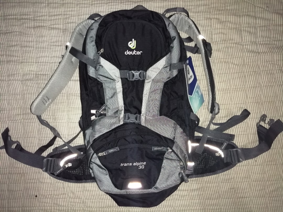 Deuter Trans Alpine 30L, Men's Fashion, Bags, Backpacks on Carousell