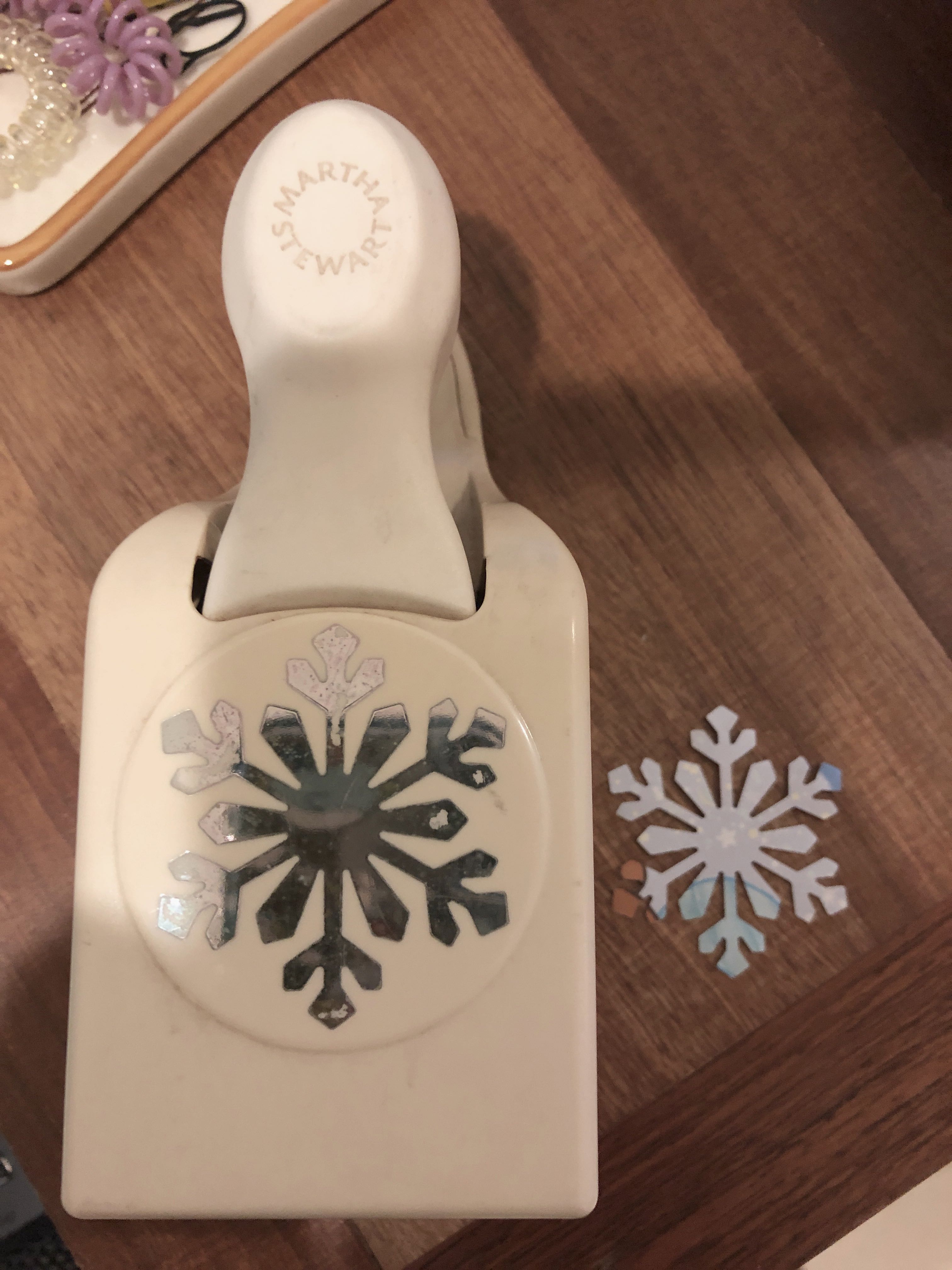 Martha Stewart Crafts M232301 Himalayan Snowflake Punch, Punches 1