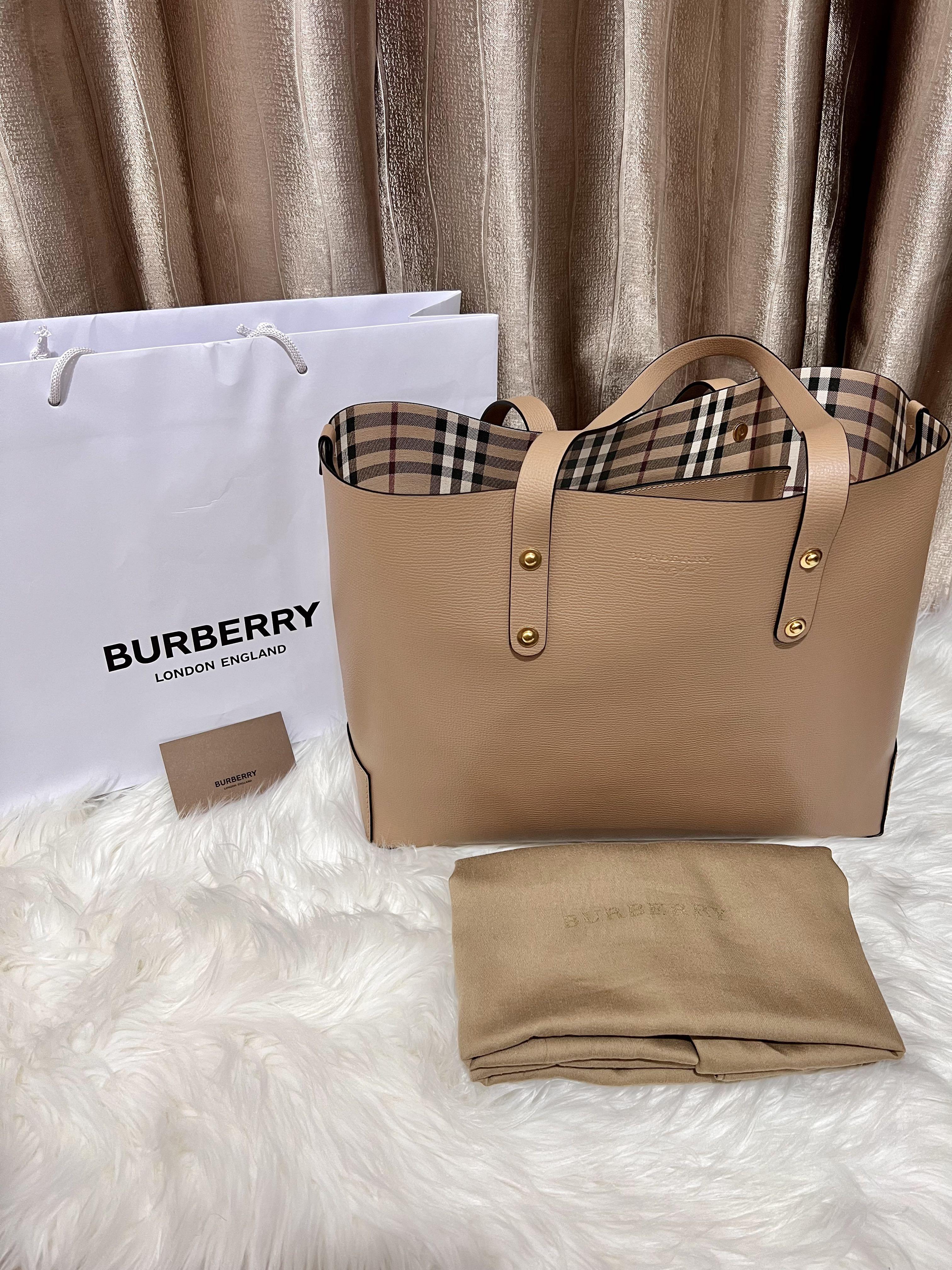 Burberry The Small Reversible Tote In Haymarket Check And Leather Mid Camel  in Natural