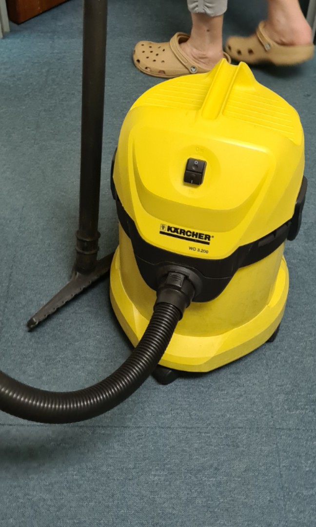 Karcher Vacuum Cleaner (WD 3.200), TV & Home Appliances, Vacuum Cleaner
