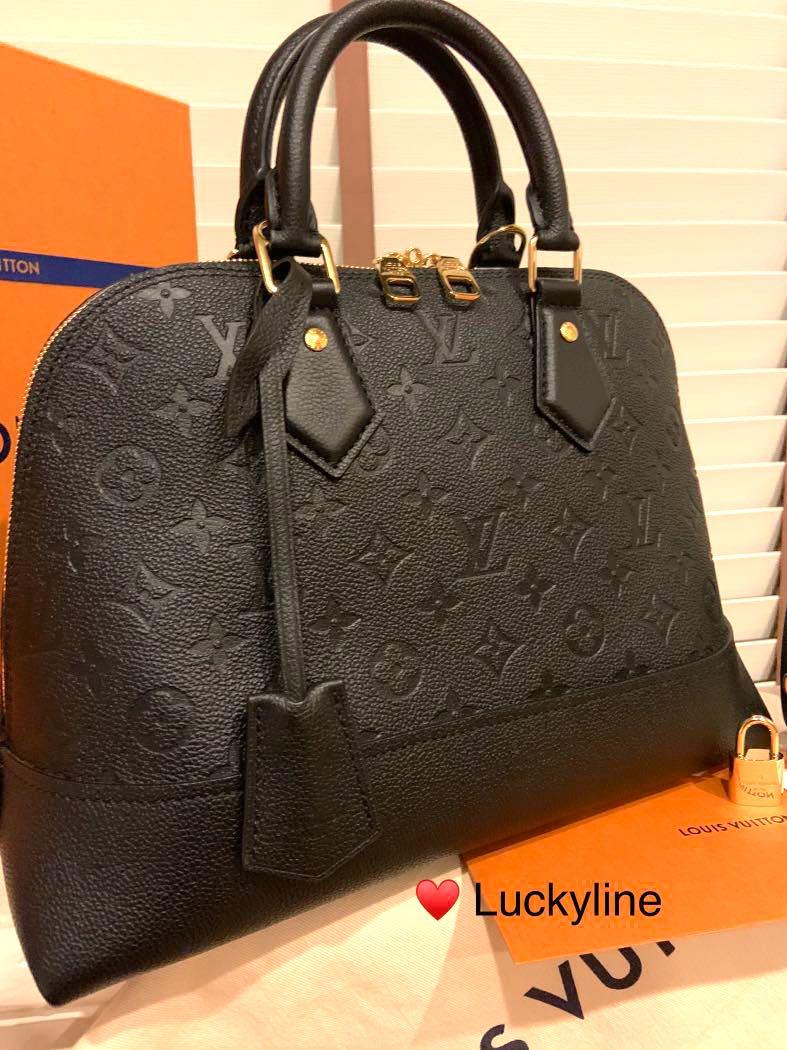 Louis Vuitton Alma BB - 3 Year Review, What's in My Bag?, What fits & Strap  Alternatives #AlmaBB #LV 