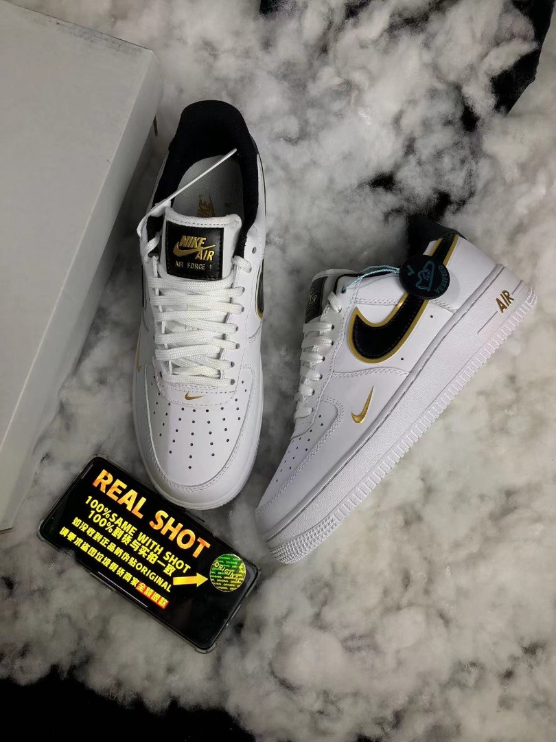 nike air force 1 black with gold stars