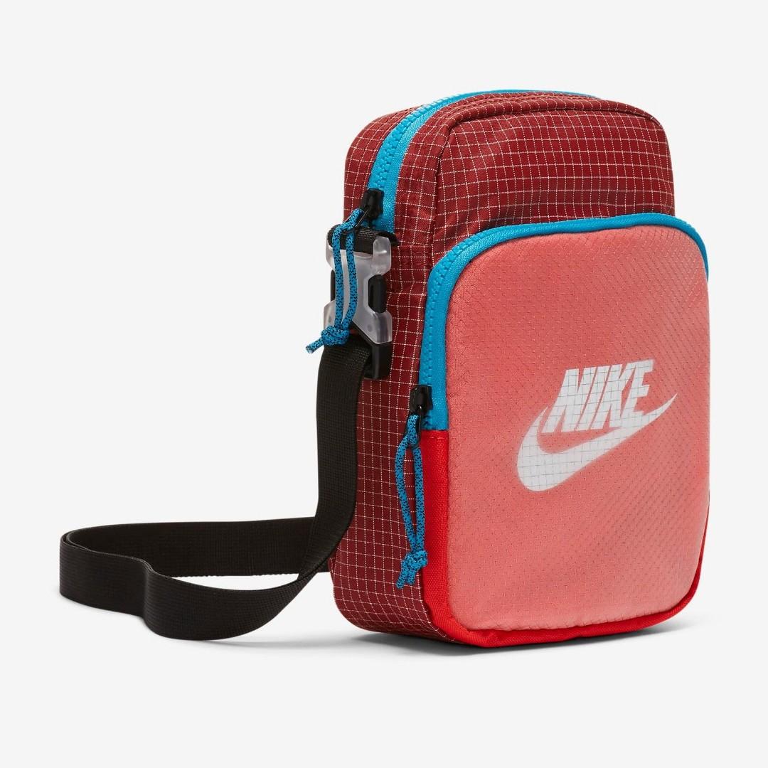 Nike air bag red clearance
