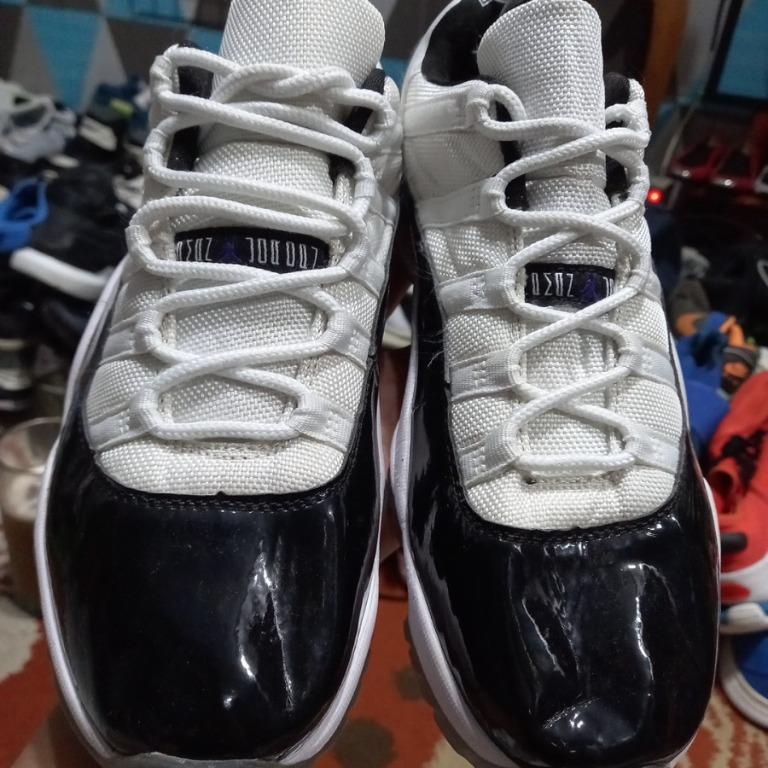 all black air jordan retro 11