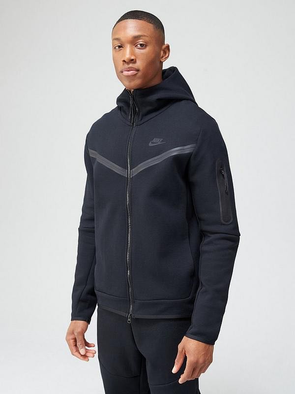 Nike Tech Fleece Zip Hoodie in Black, Men's Fashion, Coats, Jackets and  Outerwear on Carousell