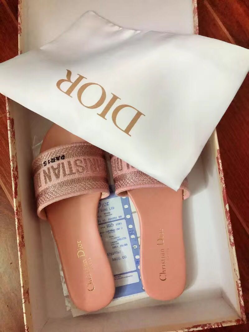 Pink dior hotsell slippers