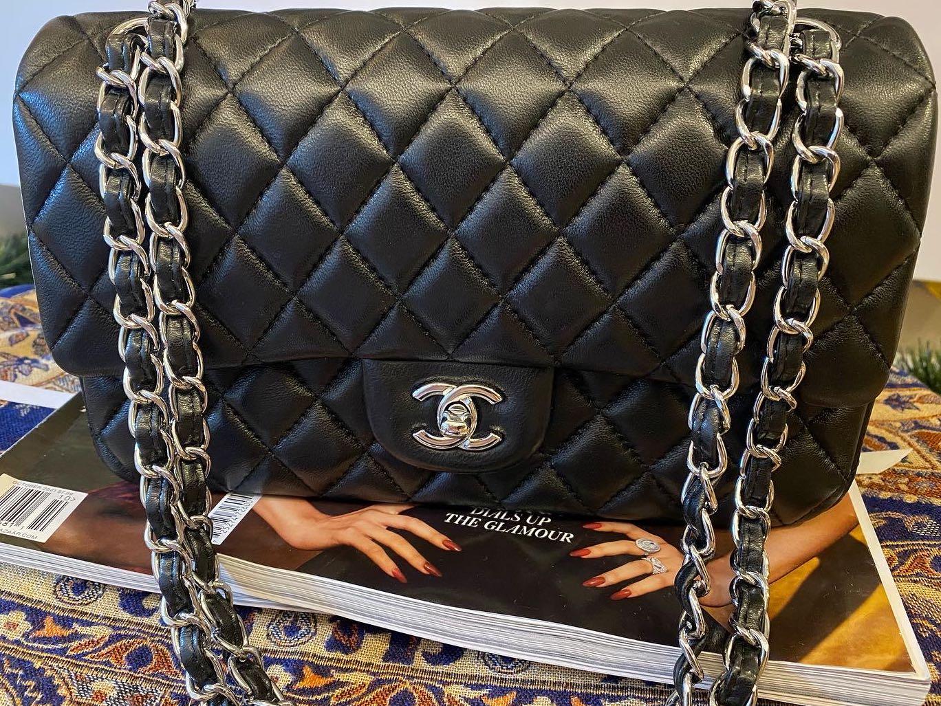 Shop second hand Chanel Flap bags  Étoile Luxury Vintage  lÉtoile de  Saint Honoré