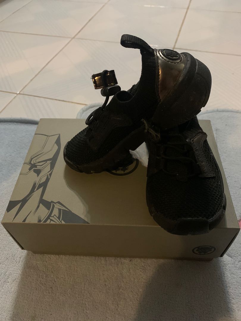 Preloved Clark Marvel Black Panther kids shoes Babies Kids