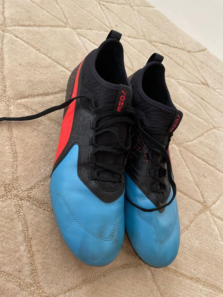 Puma football boots used once