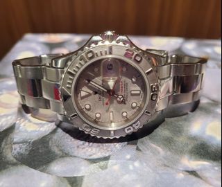 (Category: ) located in . Submitted by TreasureTrove (Listing ID 1128190592, Image 1). Description: .