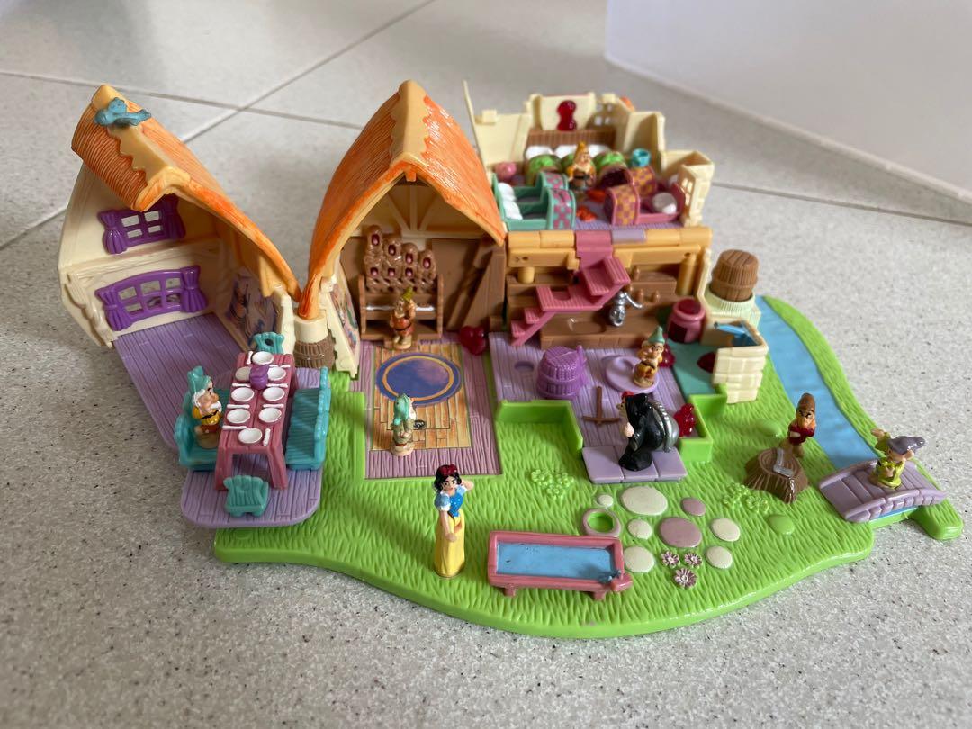 Polly pocket snow white and the seven dwarfs 2025