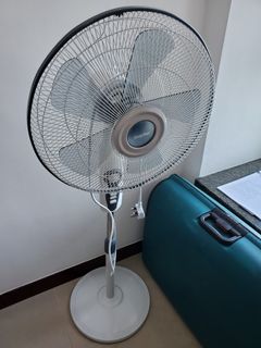 （分類：）位於 。 由 zeverian 提交（商品編號 1128102794，圖片 1）。簡介： 。