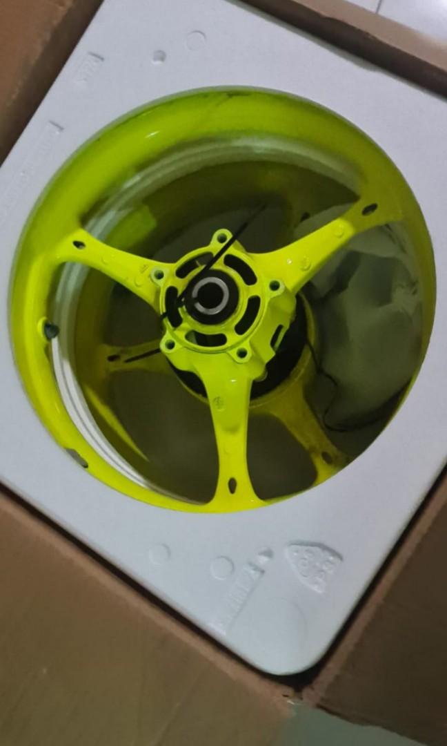 suzuki motorcycle wheels