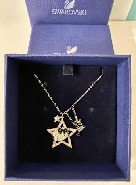 Swarovski Hello Kitty Necklace, Barang 