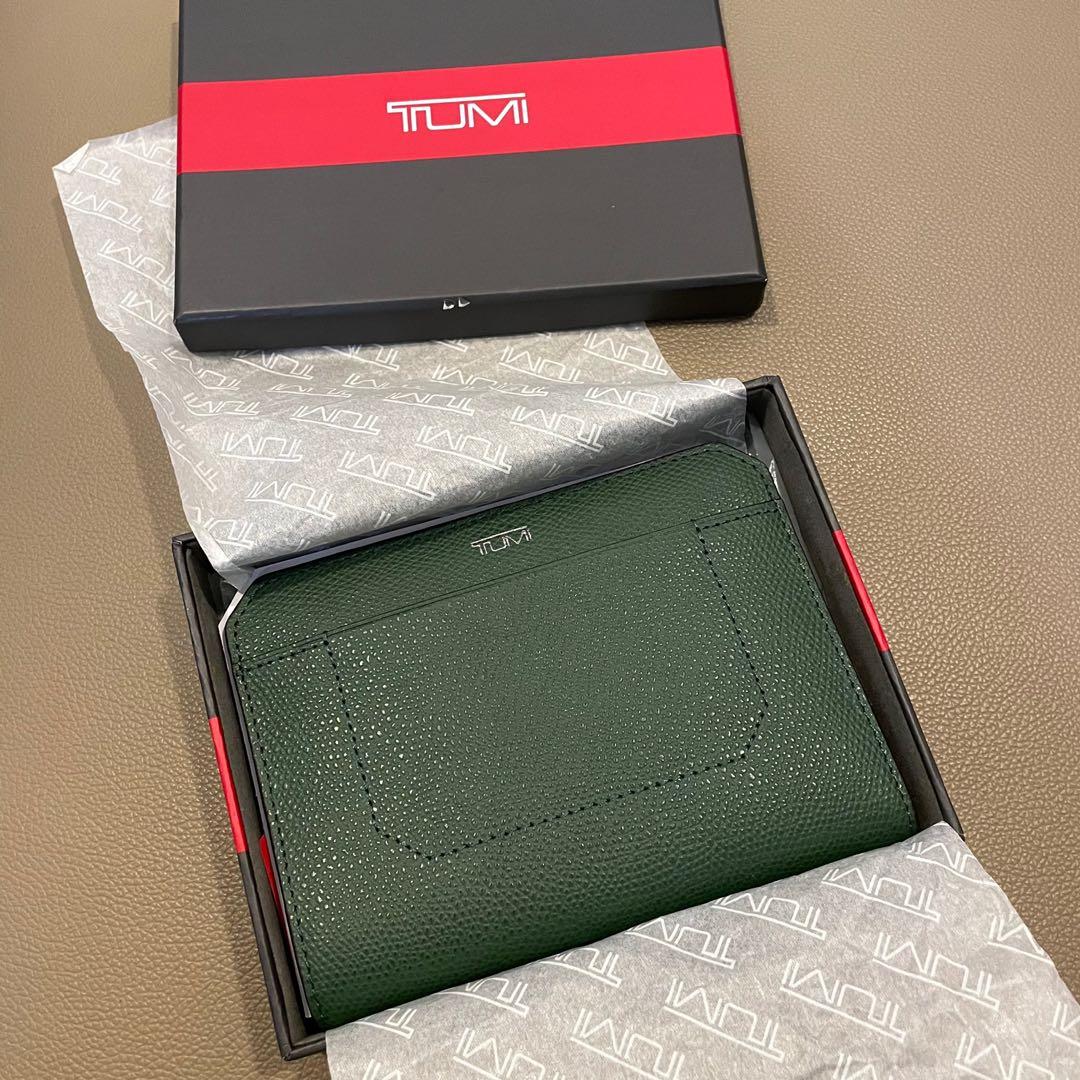 tumi id lock passport case