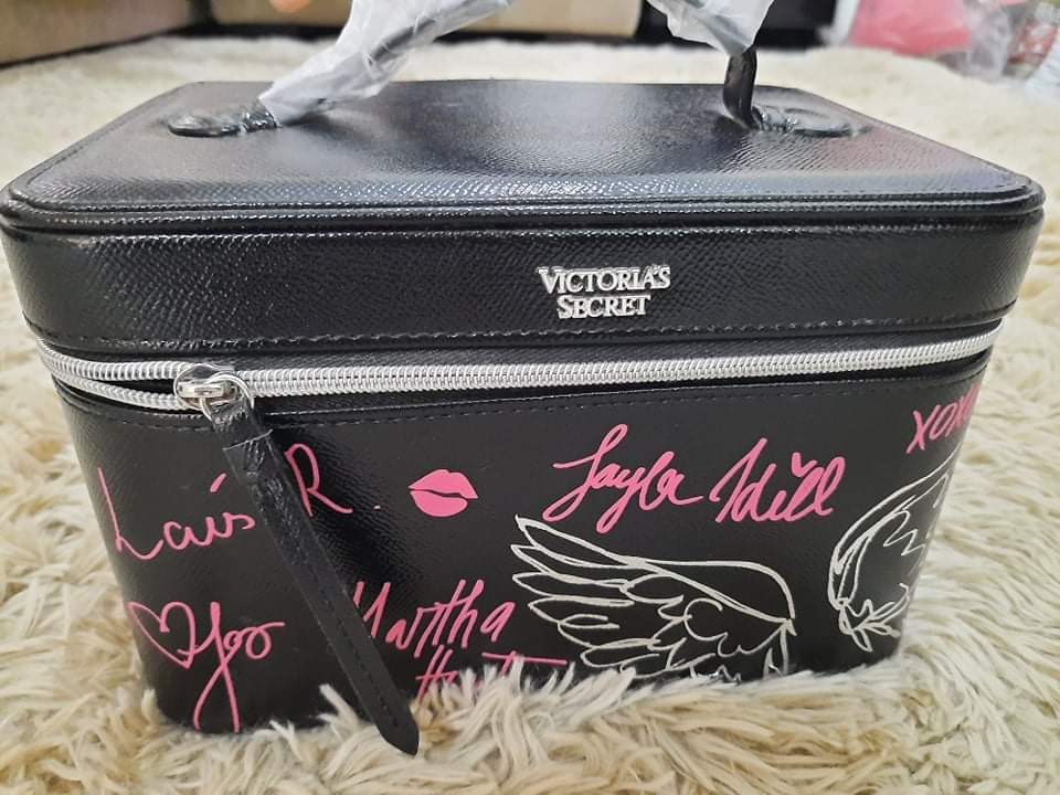 Authentic Victoria's secret vanity bag, Women's Fashion, Bags & Wallets