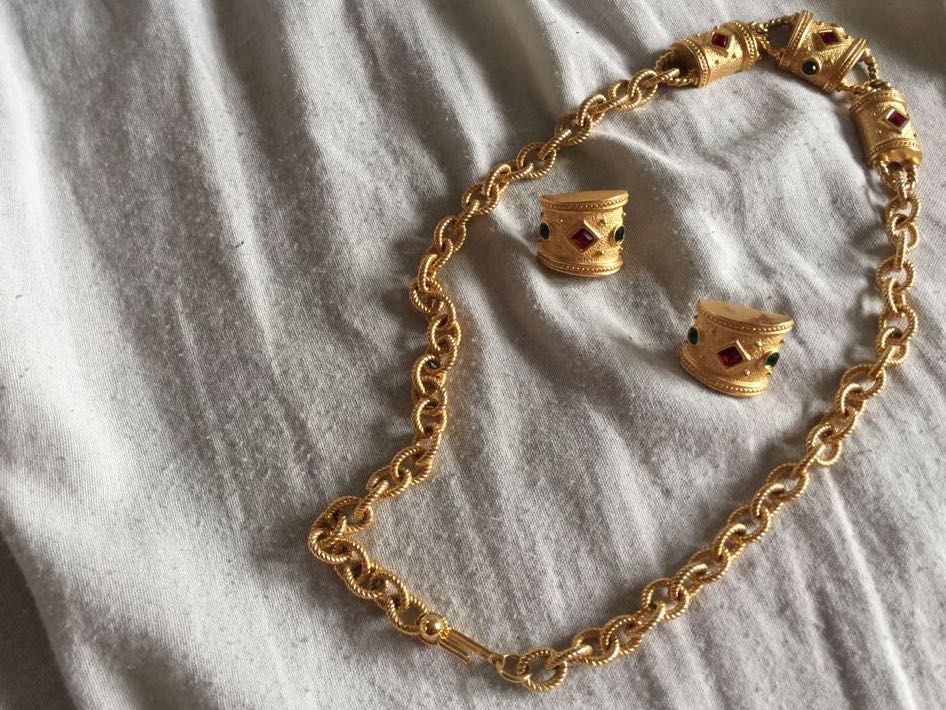 VINTAGE MONET GOLD TONE BYZANTINE 