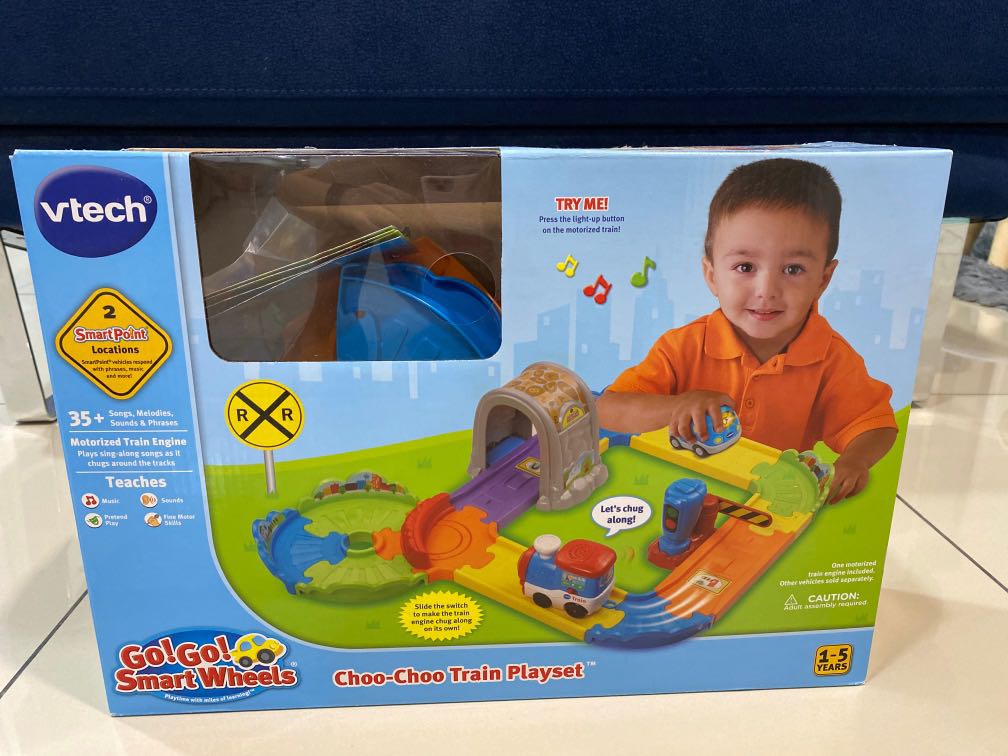 Vtech choo hotsell choo train playset