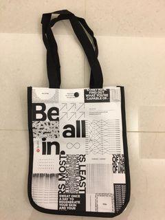 White Lululemon hand bag 白色露露檸檬 環保購物袋