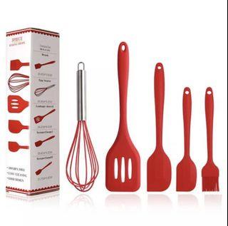 5 pieces silicon kitchen/bakery accessories