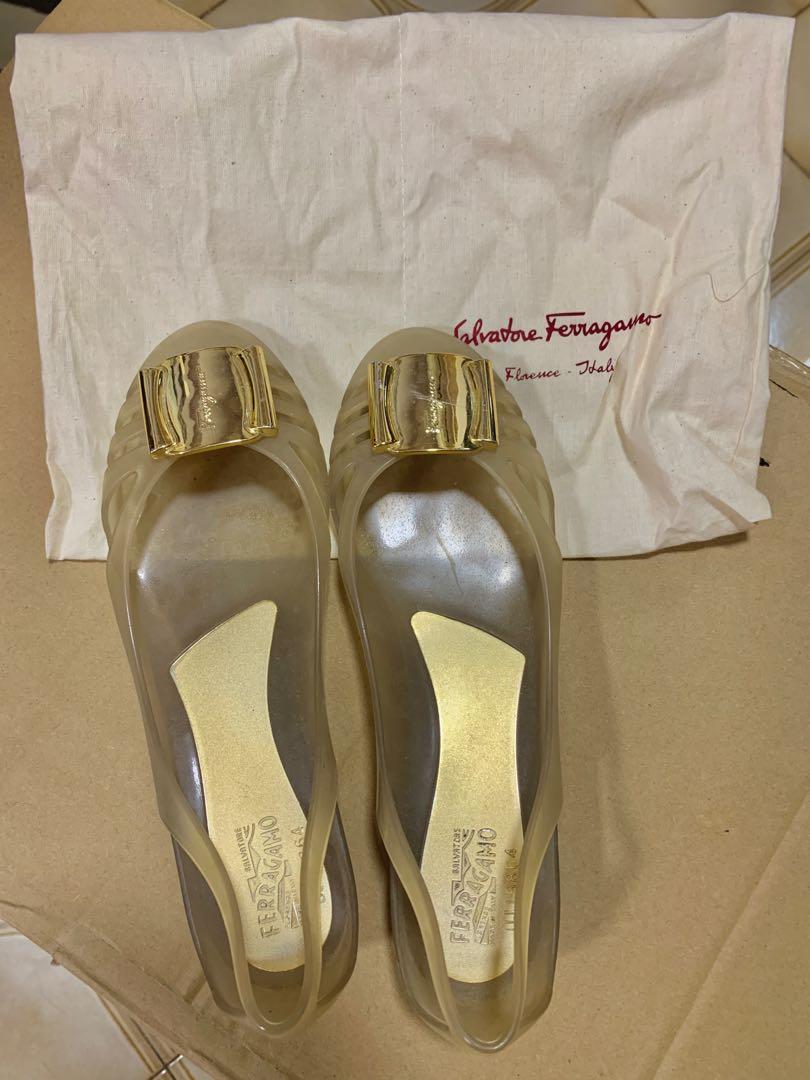 Salvatore ferragamo vara bow jelly top