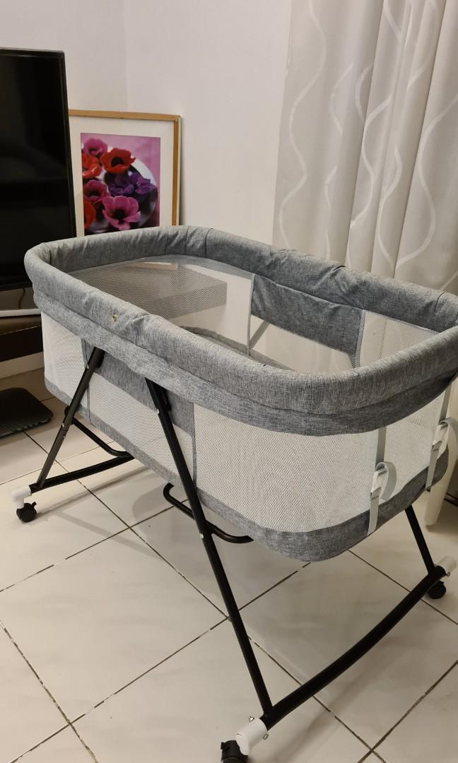 Baby Crib / travel cot, Babies & Kids, Baby Nursery & Kids Furniture