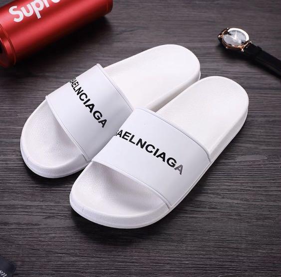 White balenciaga clearance slides