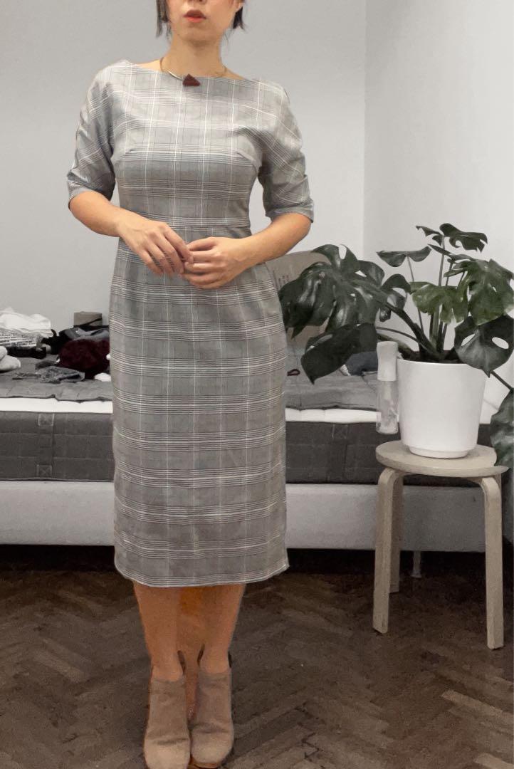 blazer & sets (Category: Sets or Coordinates) located in Singapore. Submitted by safeforest_23ddf6 (Listing ID 1128496002, Image 3). Description: $50 for all you sees here 8 PCs of mix branded items , Otherwise will be $20each blazer ( loose fit , L , Zara ( RED) $20Calvin Klein M/L ( pattern) $15 Normal brand ( black ) , very good fit for S SETS OF clothes from 1-3 column , Denim jacket $4 Denim pants $4 Sets for $6 Burgundy cardigan $8 ( very n