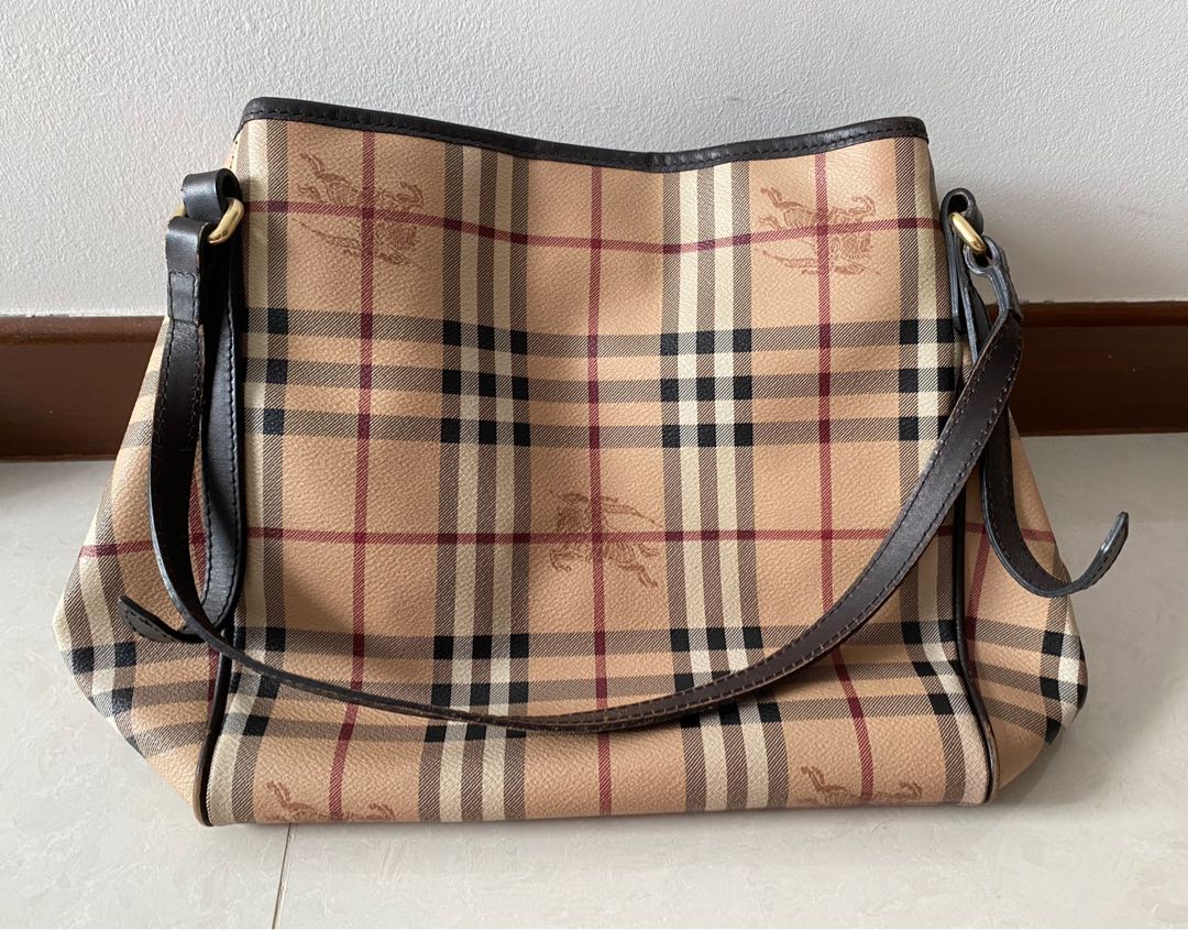 Authentic Burberry Check Haymarket Tote Bag, Luxury, Bags & Wallets on  Carousell