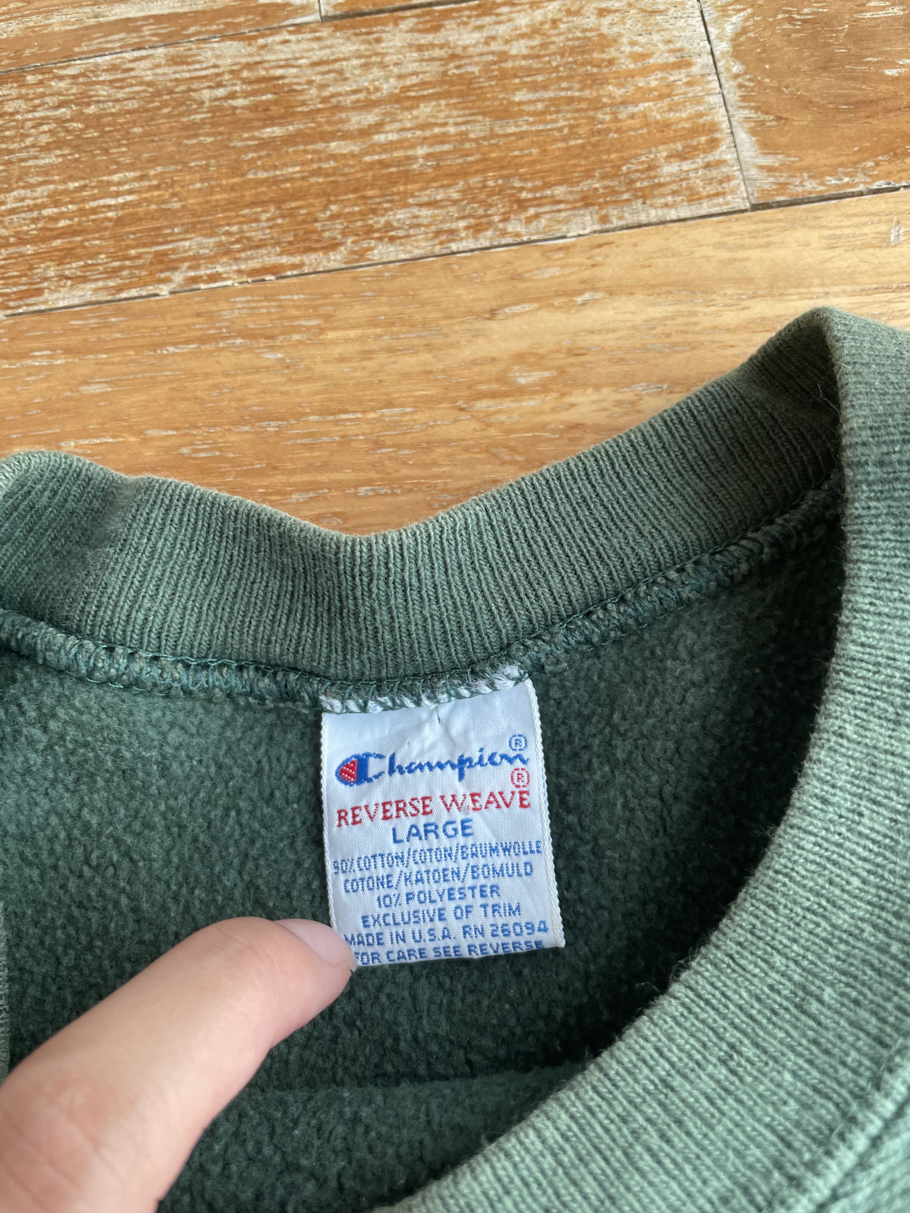 champion reverse weave tag