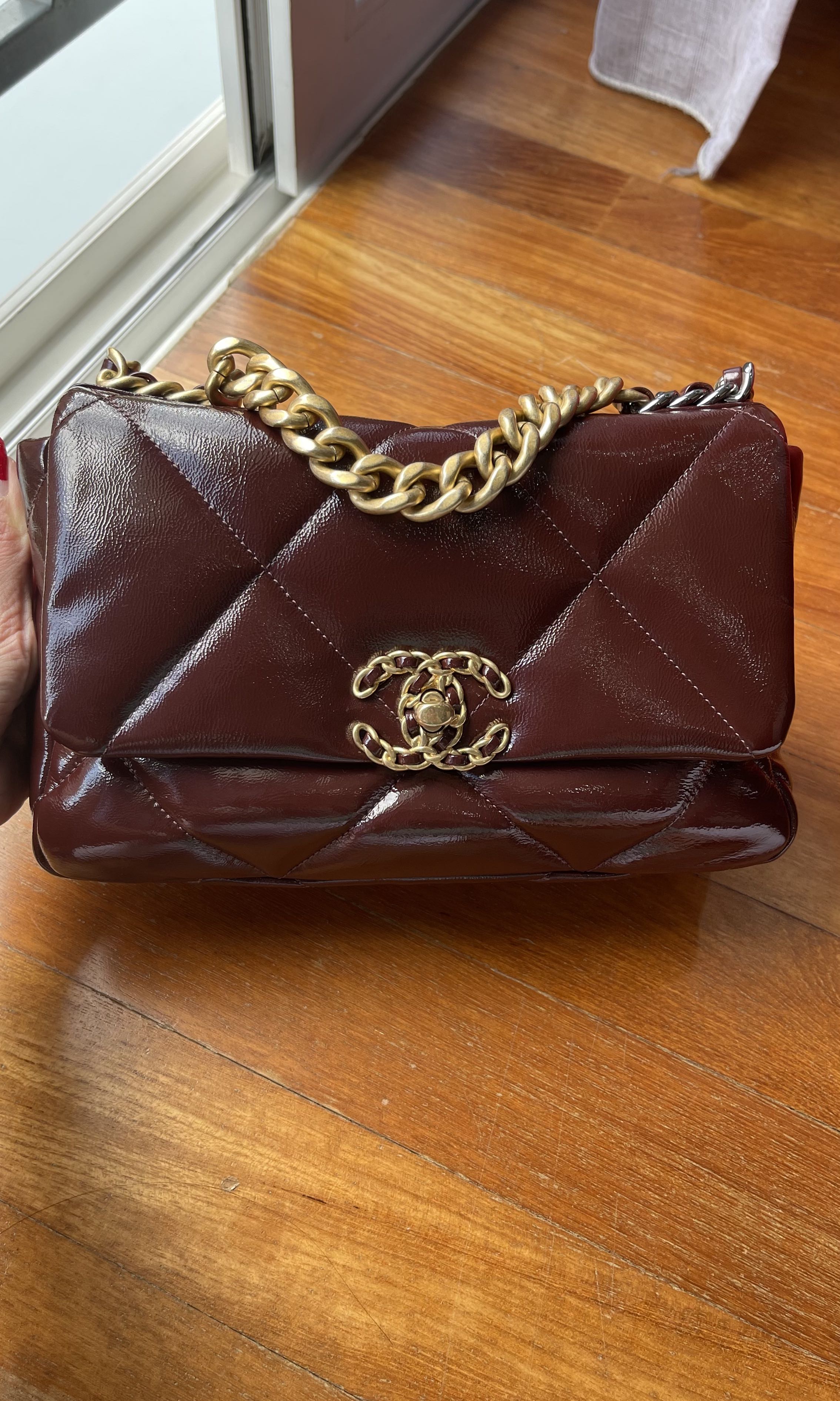 Chanel 19 Handbag Glossy Burgundy Medium