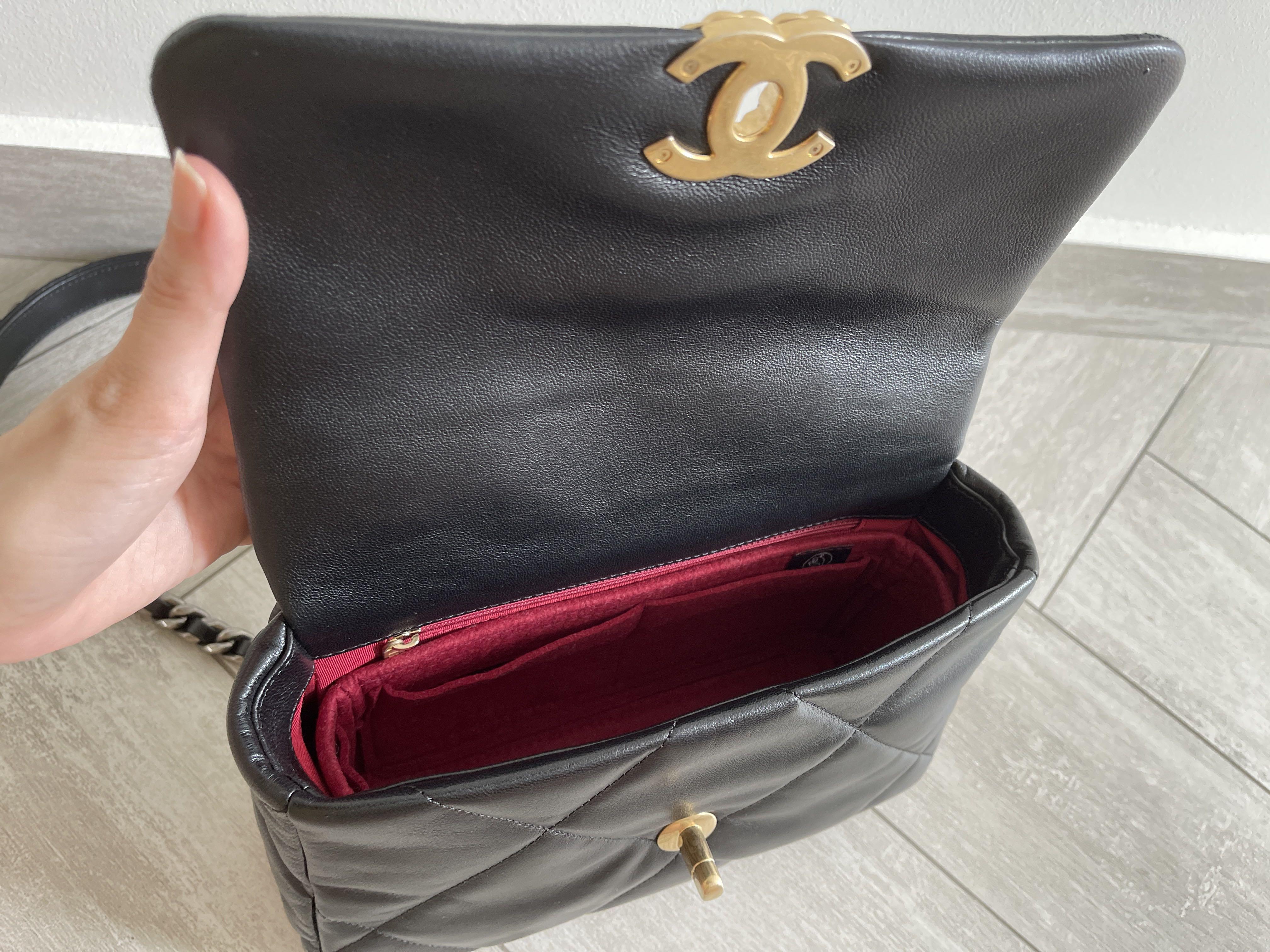 Chanel best sale 19 interior