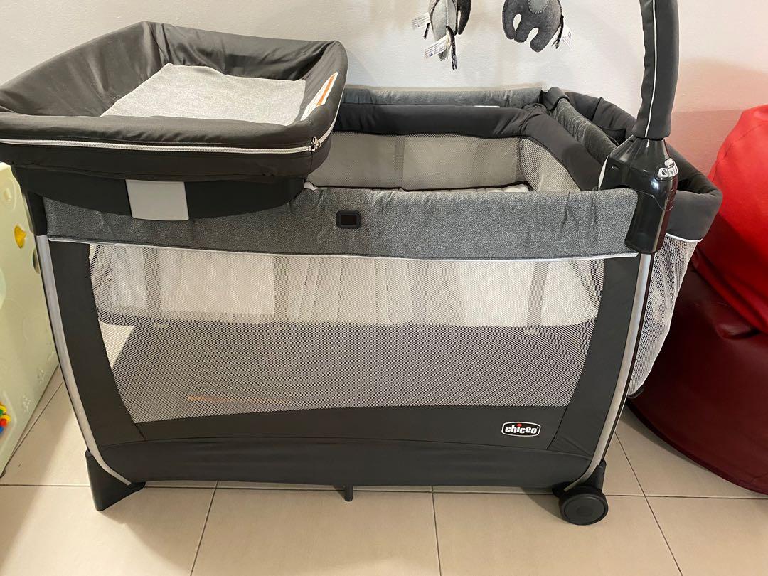 Chicco Lullaby Dream Playard/Playpen, Babies & Kids, Baby Nursery