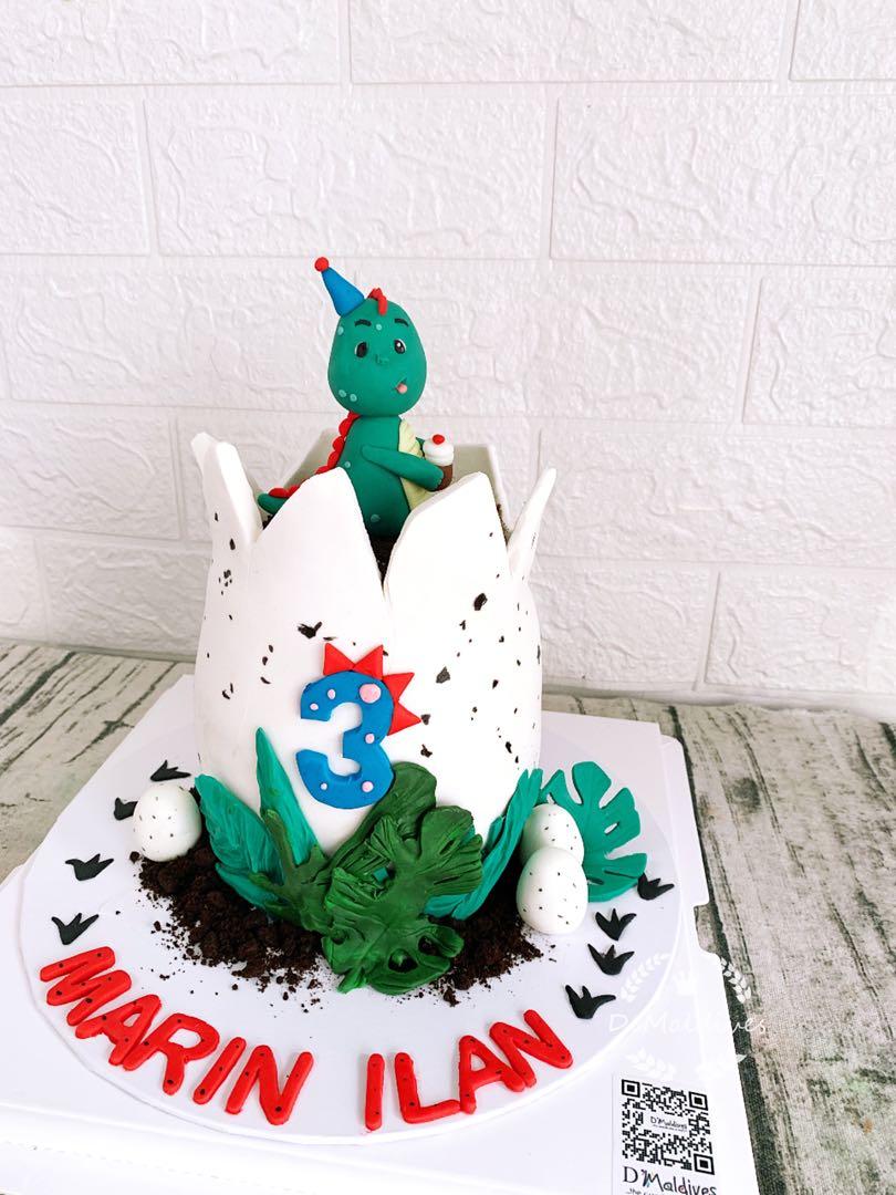 Dinosaur Cake 3