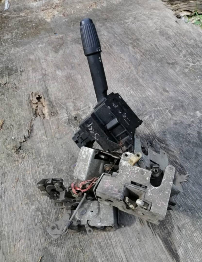 Door Lock and Front Lamp Suis Cherokee Xj, Auto Accessories on Carousell