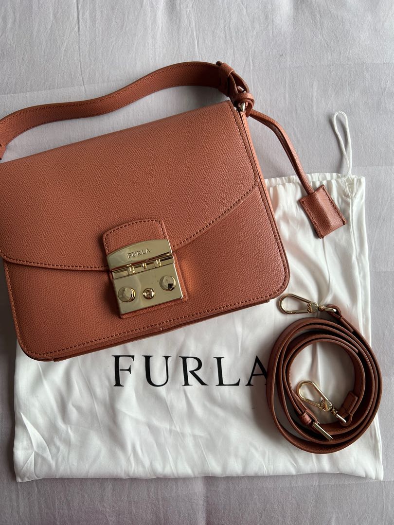 FURLA Metropolis Tote/Crossbody Bag in Salmon Pink, Women's Fashion