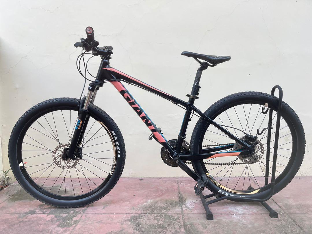 GIANT 2017 TALON 3 Sports Equipment Bicycles Parts Bicycles